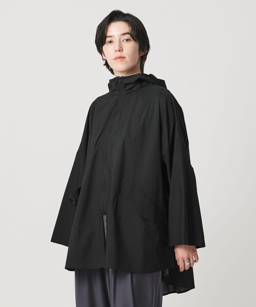 MARW UNITED ARROWS（マルゥ ユナイテッドアローズ）の「＜MARW UNITED ARROWS＞ポケッタブル ジップアップ フーディー 撥水（その他アウター・レディース・オリーブ/ブラック・FREE）」の2枚目の写真