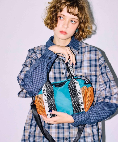 THEATRE PRODUCTS(シアタープロダクツ)の「【THEATRE PRODUCTS×Cepica】メッシュ切替カラーコンビミニボストンバッグ(ショルダーバッグ・レディース・ライム/ブルー/ピンク・FREE)」の4枚目の写真