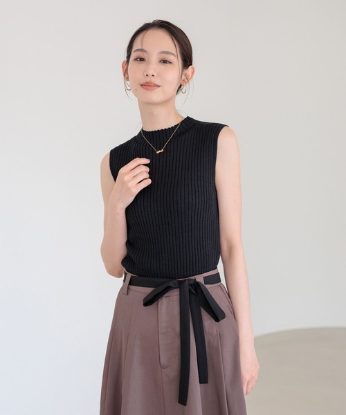 Andemiu（アンデミュウ）の「ハイネックリブニットノースリーブ860514（ニット/セーター・レディース・オフホワイト/ブラック/モカ/ターコイズブルー・FREE）」の2枚目の写真