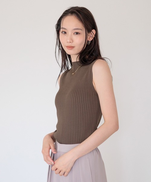 Andemiu（アンデミュウ）の「ハイネックリブニットノースリーブ860514（ニット/セーター・レディース・オフホワイト/ブラック/モカ/ターコイズブルー・FREE）」の14枚目の写真