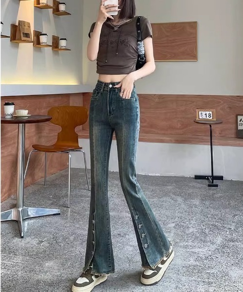 semuse（セミューズ）の「ボタンスリットデニムフレアパンツ（デニムパンツ・レディース・ブルー・S/M/L）」の6枚目の写真