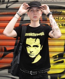 KEYMISERY（キーミザリー）の「A'GEM/9 × .kom 『KEYMISERY/キーミザリー』Big Face Ear Cubic Crop T-Shirt/ビッグフェイスイヤーキュービック半袖Tシャツ（Tシャツ/カットソー）」