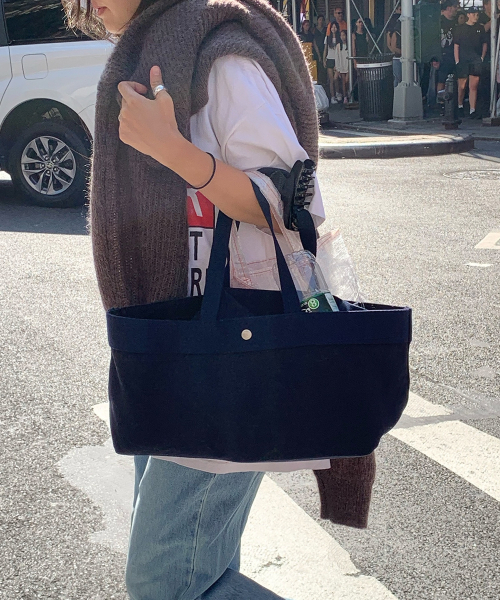 haag（ヘイグ）の「a baguette bag (navy)（トートバッグ・レディース・その他・FREE）」の5枚目の写真