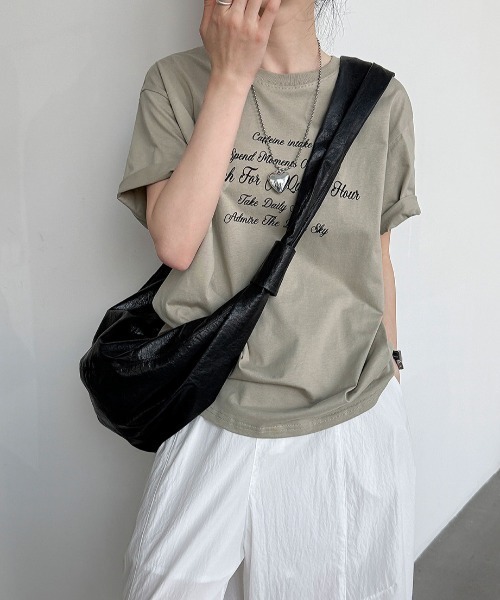 semplice(センプリチェ)の「ロゴプリント半袖 T シャツ(Tシャツ/カットソー・レディース・キャメル/ネイビー・F)」の7枚目の写真