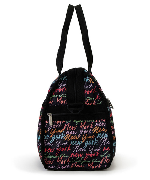 LeSportsac(レスポートサック)の「DELUXE MED WEEKENDER NYCスクリプトブラック(ボストンバッグ・レディース・ブラック・FREE)」の6枚目の写真