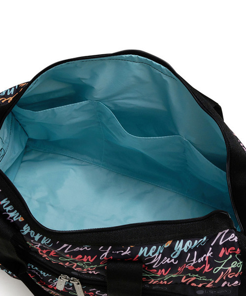 LeSportsac(レスポートサック)の「DELUXE MED WEEKENDER NYCスクリプトブラック(ボストンバッグ・レディース・ブラック・FREE)」の11枚目の写真
