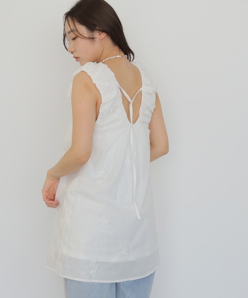 cheriella(シェリエラ)の「【cheriella】刺繍ギャザーチュニックワンピース EMBROIDERY GATHER TUNIC DRESS(キャミソール・レディース・アイボリー/ブラック・FREE)」の12枚目の写真