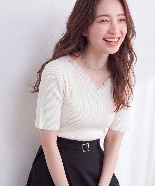 natural couture(ナチュラルクチュール)の「【sherbet line】アシメレースネック半袖ニット(ニット/セーター・レディース・サックスブルー/オフホワイト/ピンク/ブラック/ネイビー・FREE)」の2枚目の写真