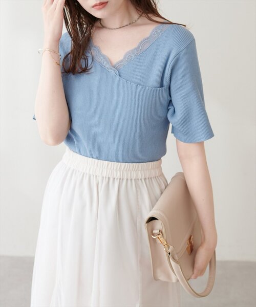 natural couture(ナチュラルクチュール)の「【sherbet line】アシメレースネック半袖ニット(ニット/セーター・レディース・サックスブルー/オフホワイト/ピンク/ブラック/ネイビー・FREE)」の4枚目の写真