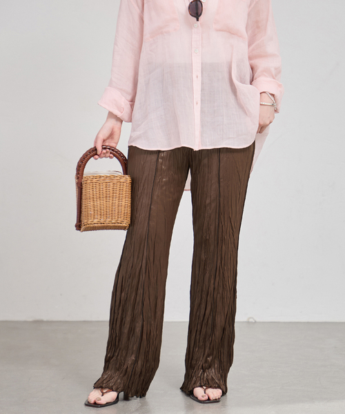 IENA(イエナ)の「5-knot/ファイブノット CRICKLE FIN FLARE TROUSERS パンツ 5KIE-CRCL-0004(その他パンツ・レディース・ブラック/アイボリー/ブラウン・SMALL/MEDIUM)」の3枚目の写真