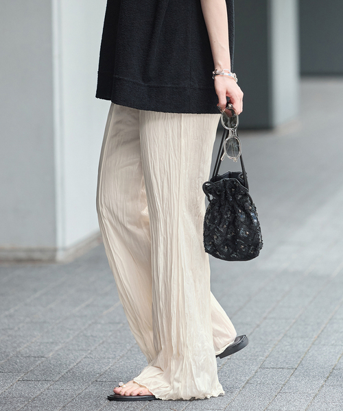 IENA(イエナ)の「5-knot/ファイブノット CRICKLE FIN FLARE TROUSERS パンツ 5KIE-CRCL-0004(その他パンツ・レディース・ブラック/アイボリー/ブラウン・SMALL/MEDIUM)」の21枚目の写真