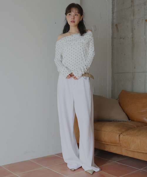 Mili affinity(ミリアフィニティー)の「ドットドレープオフショルTシャツ(Tシャツ/カットソー・レディース・杢グレー/ブラック/オフホワイト・FREE)」の6枚目の写真