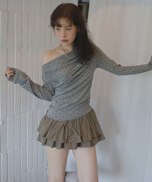 Mili affinity(ミリアフィニティー)の「ドットドレープオフショルTシャツ(Tシャツ/カットソー・レディース・杢グレー/ブラック/オフホワイト・FREE)」の17枚目の写真