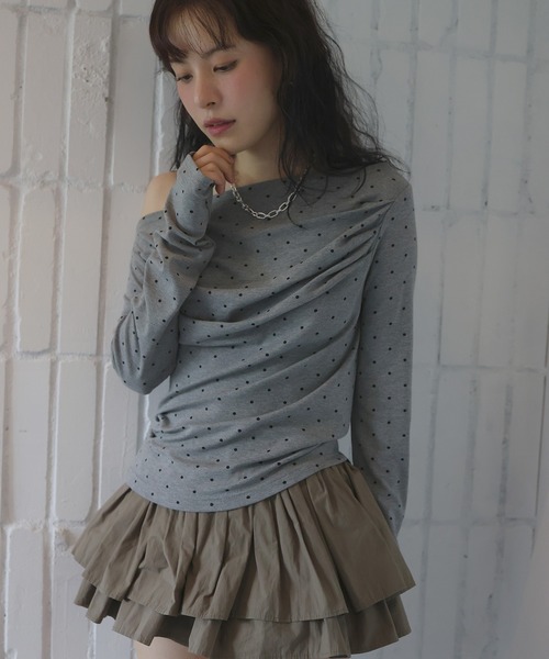Mili affinity(ミリアフィニティー)の「ドットドレープオフショルTシャツ(Tシャツ/カットソー・レディース・杢グレー/ブラック/オフホワイト・FREE)」の20枚目の写真