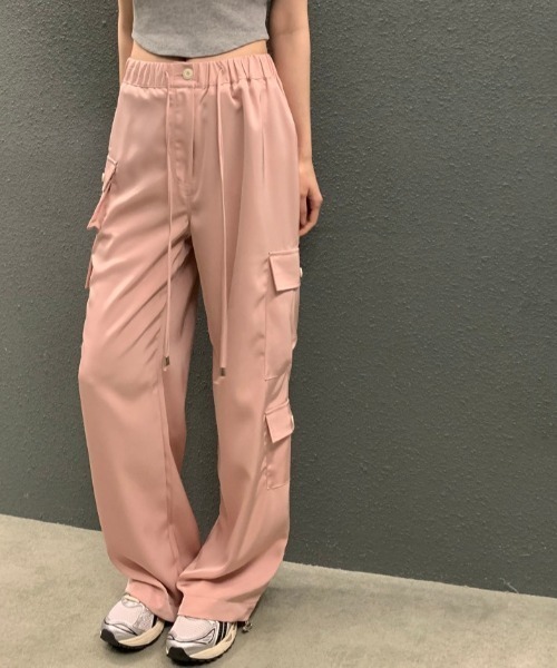 AMAJI(アマジ)の「ウエストベルト付き ルーズ ストレート カーゴパンツ(その他パンツ・レディース・ベージュ/グレー/ライトピンク・FREE)」の5枚目の写真