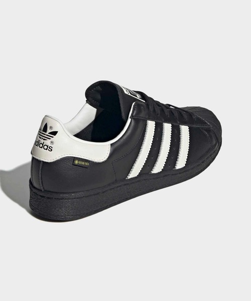 adidas(アディダス)の「スーパースター 82 / SUPERSTAR 82 GTX for Japan アディダスオリジナルス adidas Originals スニーカー ゴアテックス(スニーカー・メンズ・ブラック・22.0cm/22.5cm/23.0cm/23.5cm/24.0cm/27.5cm/28.0cm/28.5cm/29.0cm/24.5cm/25.0cm/25.5cm/26.0cm/26.5cm/27.0cm)」の5枚目の写真