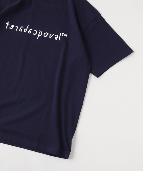 417 EDIFICE(フォーワンセブンエディフィス)の「CABARET POVAL Yu Nagaba Logo Tee(Tシャツ/カットソー・メンズ・ネイビー/ホワイト・LARGE/X-LARGE)」の4枚目の写真
