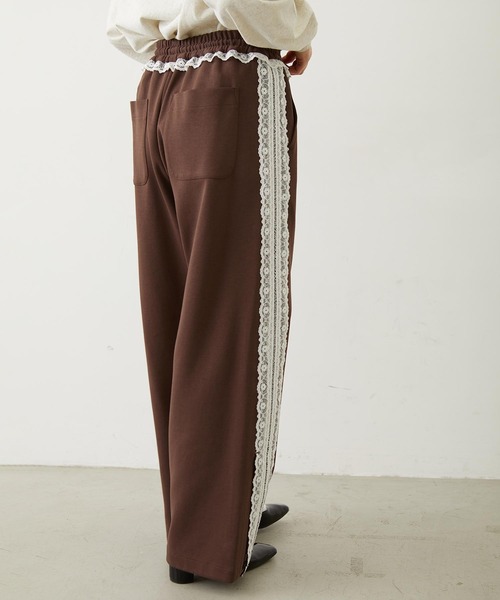 MILKFED.（ミルクフェド）の「LACE LINE PANTS（スウェットパンツ・レディース・ブラック/グレー/ブラウン・M/S）」の21枚目の写真