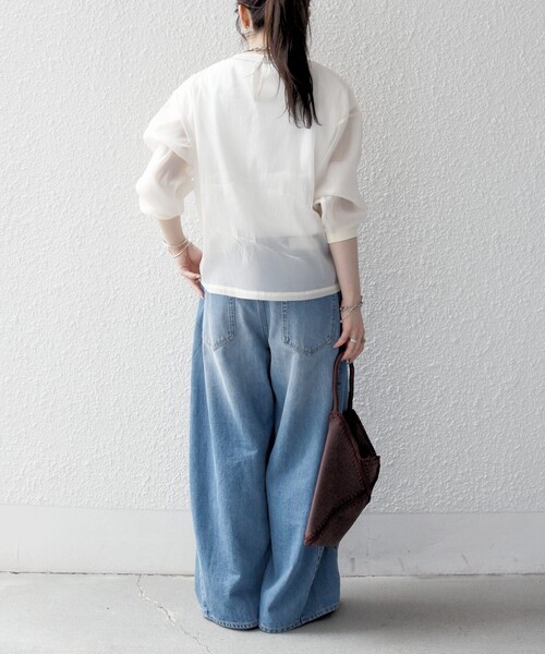 SHIPS any(シップス エニィ)の「SHIPS any:〈手洗い可能〉シアー ワイド トップス × フレンチ ロゴ TEE(シャツ/ブラウス・レディース・ブラック/ナチュラル/キャメル・ONE SIZE)」の5枚目の写真