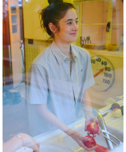 HELLO SUNRISE(ハローサンライズ)の「Surf Girl Check S/S Shirt_Grey(シャツ/ブラウス・レディース・ライトグレー・SMALL/LARGE/MEDIUM)」の4枚目の写真