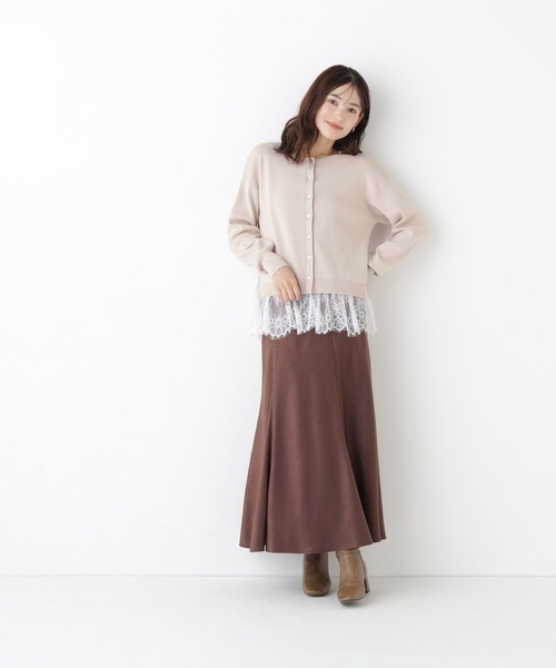 NATURAL BEAUTY BASIC(ナチュラルビューティーベーシック)の「裾レースドッキングニット(ニット/セーター・レディース・チャコールグレー/ベージュ/ブルー・FREE)」の12枚目の写真