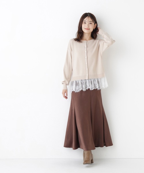 NATURAL BEAUTY BASIC(ナチュラルビューティーベーシック)の「裾レースドッキングニット(ニット/セーター・レディース・チャコールグレー/ベージュ/ブルー・FREE)」の16枚目の写真