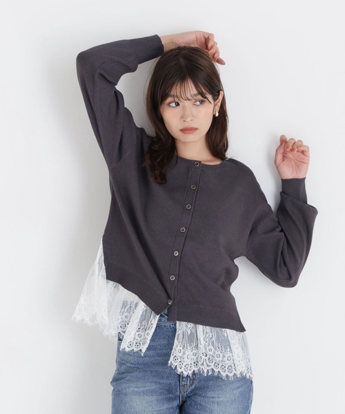 NATURAL BEAUTY BASIC(ナチュラルビューティーベーシック)の「裾レースドッキングニット(ニット/セーター・レディース・チャコールグレー/ベージュ/ブルー・FREE)」の7枚目の写真