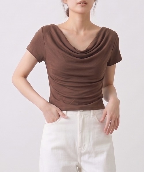Kuroba(クロバ)の「ドレープ半袖Tシャツ(Tシャツ/カットソー・レディース・ブラック/ブラウン/ピンク/オフホワイト/アイボリー・FREE)」の5枚目の写真