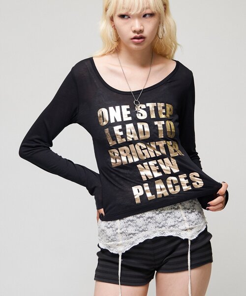 WHO'S WHO gallery(フーズフーギャラリー)の「【26AW LOOK掲載品番】メタリックロゴシアートップス(Tシャツ/カットソー・レディース・ブラック/ピンク/グレー・FREE)」の4枚目の写真
