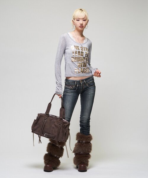 WHO'S WHO gallery(フーズフーギャラリー)の「【26AW LOOK掲載品番】メタリックロゴシアートップス(Tシャツ/カットソー・レディース・ブラック/ピンク/グレー・FREE)」の14枚目の写真
