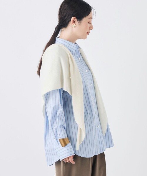 NOLLEY’S(ノーリーズ)の「ウォッシャブルカシミヤ混三角ストール(ニット/セーター・レディース・オフホワイト/グレー・FREE)」の5枚目の写真