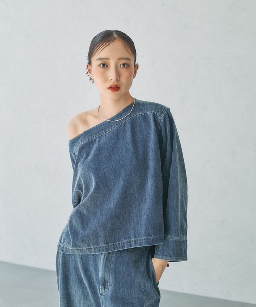 LEPSIM(レプシィム)の「MOUL/デニムプルオーバー 647562(Tシャツ/カットソー・レディース・ブルー/グレー・FREE)」の1枚目の写真