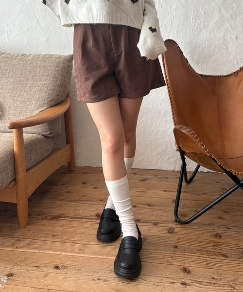 WEGO(ウィゴー)の「WEGO/【26年秋冬新作】フェイクスウェードショートパンツ(その他パンツ・レディース・ブラウン/ブラック・FREE)」の10枚目の写真