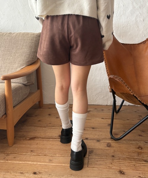 WEGO(ウィゴー)の「WEGO/【26年秋冬新作】フェイクスウェードショートパンツ(その他パンツ・レディース・ブラウン/ブラック・FREE)」の12枚目の写真