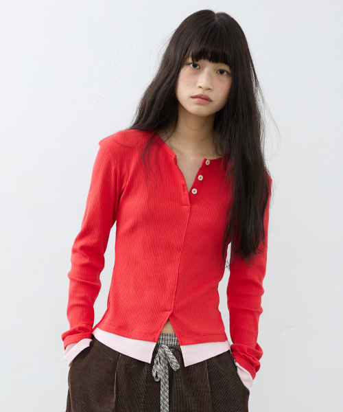 HOKUSPOKUS(ホクスポクス)の「アンダーレイヤー ヘンリーネックTシャツ_レッド(Tシャツ/カットソー・レディース・その他・FREE)」の1枚目の写真