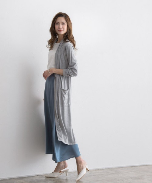 Pierrot（ピエロ）の「UVカットロングトッパーカーディガン 吸汗速乾 カーデ（カーディガン/ボレロ・レディース・ブラック/ブラウン系その他/モカ/ベージュ/ネイビー/ブルー系その他/カーキオリーブ/杢グレー/スモークピンク/ブルー系その他2・L/M）」の12枚目の写真