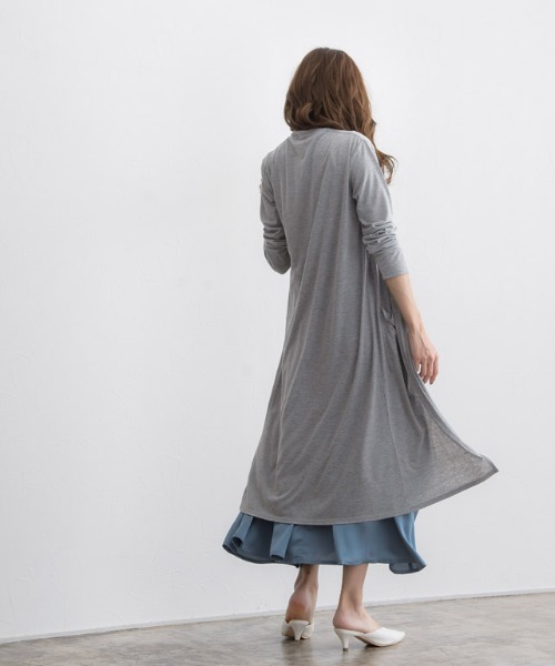 Pierrot（ピエロ）の「UVカットロングトッパーカーディガン 吸汗速乾 カーデ（カーディガン/ボレロ・レディース・ブラック/ブラウン系その他/モカ/ベージュ/ネイビー/ブルー系その他/カーキオリーブ/杢グレー/スモークピンク/ブルー系その他2・L/M）」の14枚目の写真