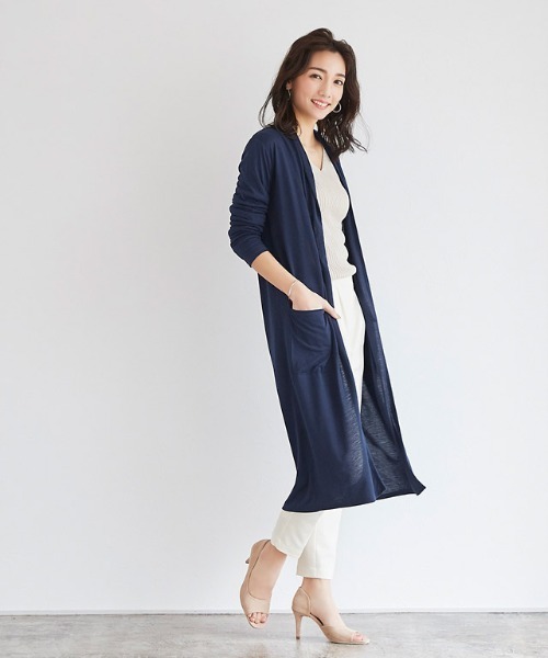 Pierrot（ピエロ）の「UVカットロングトッパーカーディガン 吸汗速乾 カーデ（カーディガン/ボレロ・レディース・ブラック/ブラウン系その他/モカ/ベージュ/ネイビー/ブルー系その他/カーキオリーブ/杢グレー/スモークピンク/ブルー系その他2・L/M）」の17枚目の写真