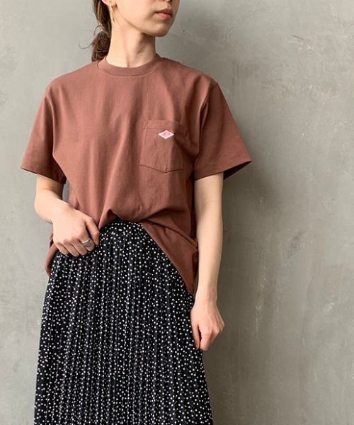 DANTON（ダントン）の「[DANTON/ダントン] クルーネックポケットTシャツ（Tシャツ/カットソー・レディース・ホワイト/ブラック/ネイビー/ホワイト×グレー/ホワイト×ネイビー/アイボリー/レッド/ライトイエロー/ライトブルー/ベージュ/サーモンピンク/ダークグレー/クリーム/グリーン/ライトグレー/オレンジ/ブラウン/グリーン系その他/バーガンディー/ライトベージュ/ウッド/パープル/イエロー/ネイビー系・34/36/42/38/40）」の8枚目の写真