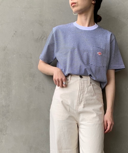 DANTON（ダントン）の「[DANTON/ダントン] クルーネックポケットTシャツ（Tシャツ/カットソー・レディース・ホワイト/ブラック/ネイビー/ホワイト×グレー/ホワイト×ネイビー/アイボリー/レッド/ライトイエロー/ライトブルー/ベージュ/サーモンピンク/ダークグレー/クリーム/グリーン/ライトグレー/オレンジ/ブラウン/グリーン系その他/バーガンディー/ライトベージュ/ウッド/パープル/イエロー/ネイビー系・34/36/42/38/40）」の4枚目の写真