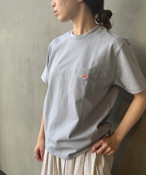 DANTON（ダントン）の「[DANTON/ダントン] クルーネックポケットTシャツ（Tシャツ/カットソー・レディース・ホワイト/ブラック/ネイビー/ホワイト×グレー/ホワイト×ネイビー/アイボリー/レッド/ライトイエロー/ライトブルー/ベージュ/サーモンピンク/ダークグレー/クリーム/グリーン/ライトグレー/オレンジ/ブラウン/グリーン系その他/バーガンディー/ライトベージュ/ウッド/パープル/イエロー/ネイビー系・34/36/42/38/40）」の6枚目の写真