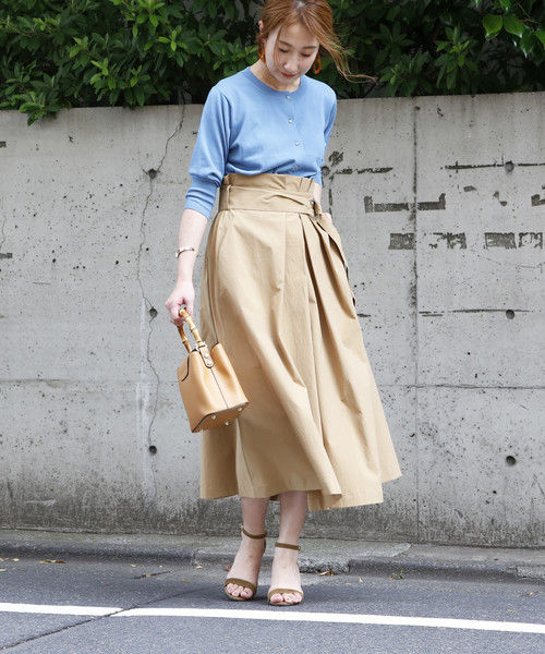 Tiara（ティアラ）の「ウエストコンシャス丸首カーディガン（カーディガン/ボレロ・レディース・ブルー/グリーン/ライトベージュ・FREE）」の13枚目の写真