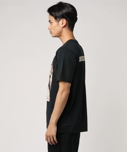 HYSTERIC GLAMOUR（ヒステリックグラマー）の「ASHLEY SMITH Tシャツ（Tシャツ/カットソー・メンズ・カーキ/ブラック/ホワイト・SMALL/MEDIUM/LARGE/X-LARGE）」の4枚目の写真