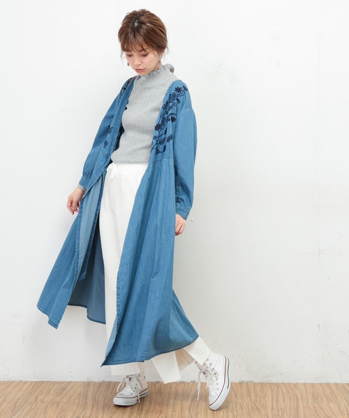 natural couture（ナチュラルクチュール）の「デニム刺繍2WAYワンピース（ワンピース・レディース・ネイビー/ブルー・FREE）」の10枚目の写真