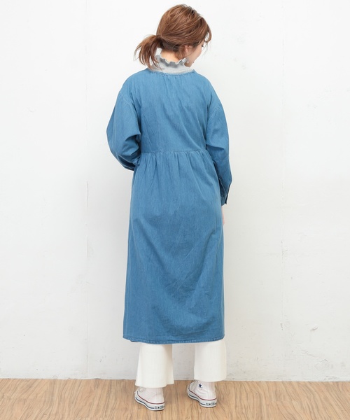 natural couture（ナチュラルクチュール）の「デニム刺繍2WAYワンピース（ワンピース・レディース・ネイビー/ブルー・FREE）」の3枚目の写真