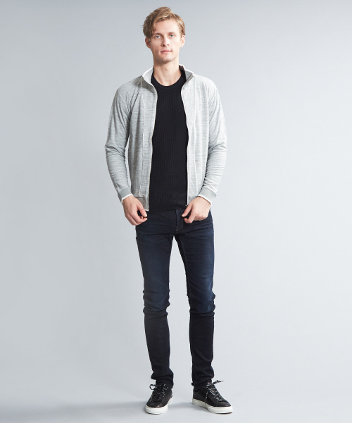 5351 POUR LES HOMMES（ゴーサンゴーイチプールオム）の「クルーネック　ワッフルプルオーバー（ニット/セーター・メンズ・ブラック/グレー/ブルー・44/48/46）」の7枚目の写真