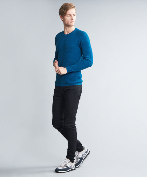 5351 POUR LES HOMMES（ゴーサンゴーイチプールオム）の「クルーネック　ワッフルプルオーバー（ニット/セーター・メンズ・ブラック/グレー/ブルー・44/48/46）」の5枚目の写真
