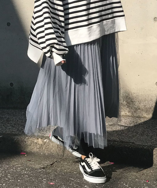 meJane（ミージェーン）の「チュール×サテンプリーツスカート（スカート・レディース・ブラック/ベージュ/グレー・フリー）」の2枚目の写真