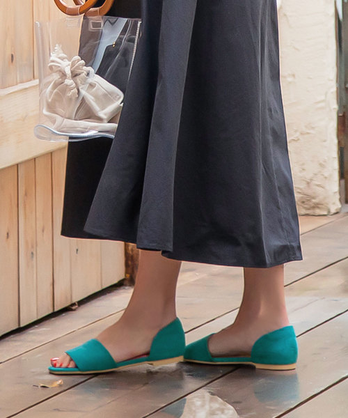 KOBE LETTUCE（コウベレタス）の「ワンベルトスクエアトゥフラットサンダル（サンダル・レディース・ホワイト/ブラック/ピンク/ターコイズブルー/シルバー/ゴールド/ベージュ/ブラウン・LL/S/M/L）」の6枚目の写真