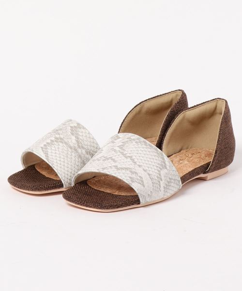 KOBE LETTUCE（コウベレタス）の「ワンベルトスクエアトゥフラットサンダル（サンダル・レディース・ホワイト/ブラック/ピンク/ターコイズブルー/シルバー/ゴールド/ベージュ/ブラウン・LL/S/M/L）」の18枚目の写真